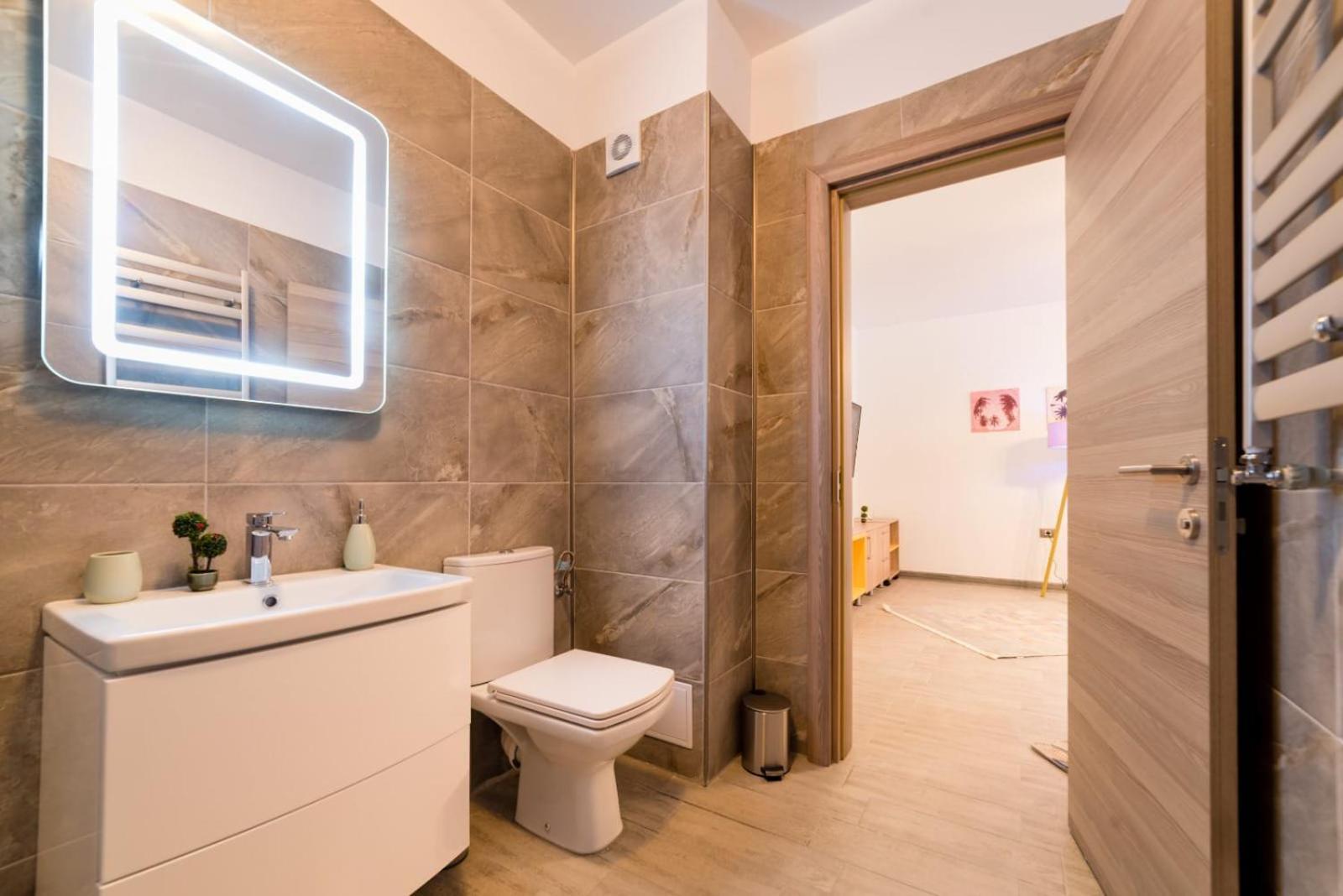 Alezzi Beach Resort Gorgeous Family Aparment Cu Piscina Navodari Exterior photo